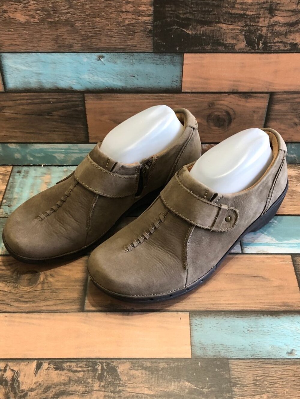 Clarks Unstructured Loafers Slip On Flats Leather Uppers Women's Size 9 M